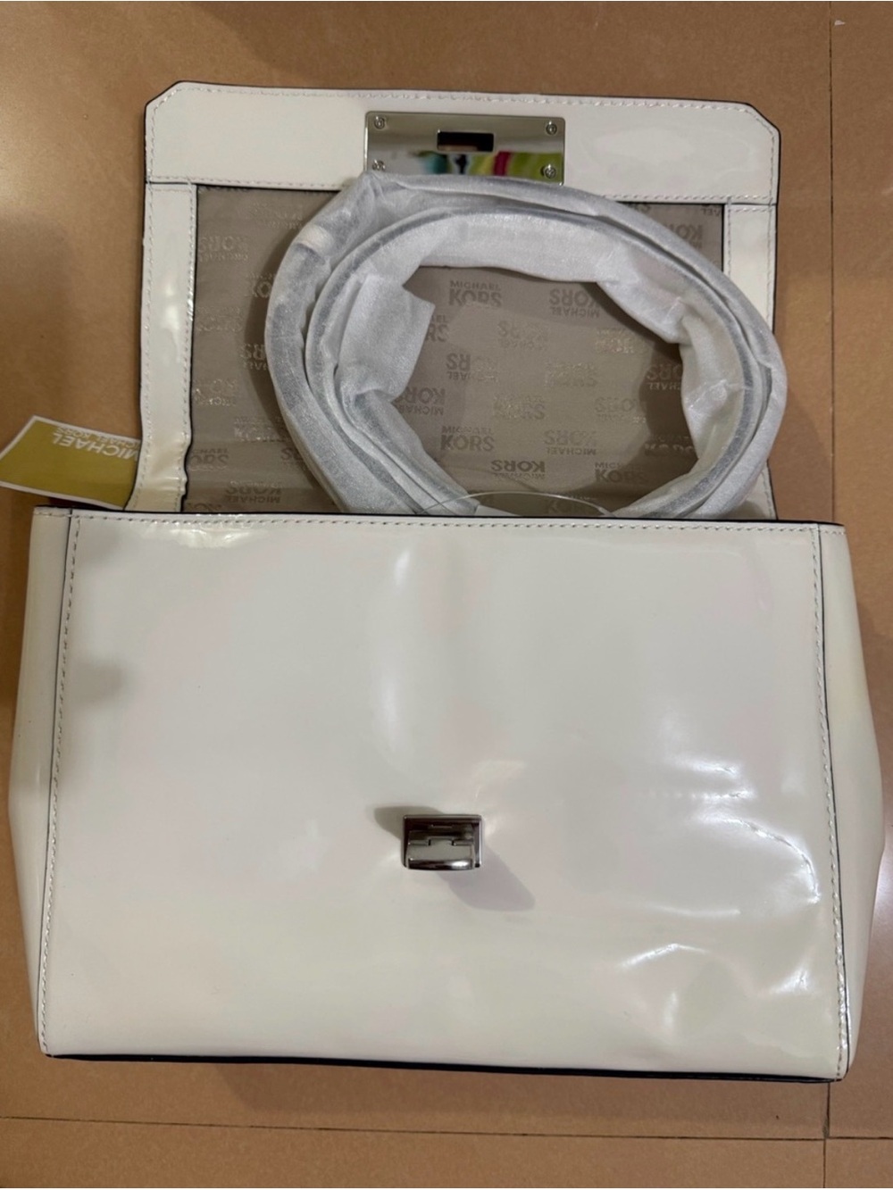 Michael Kors White Top-Handle Women’s Bag - Picture 3 of 4